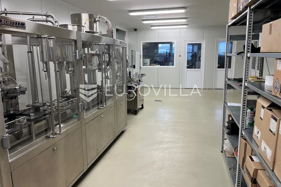 kneževi vinogradi, zmajevac, opremljena i uhodana vinarija - slika 7