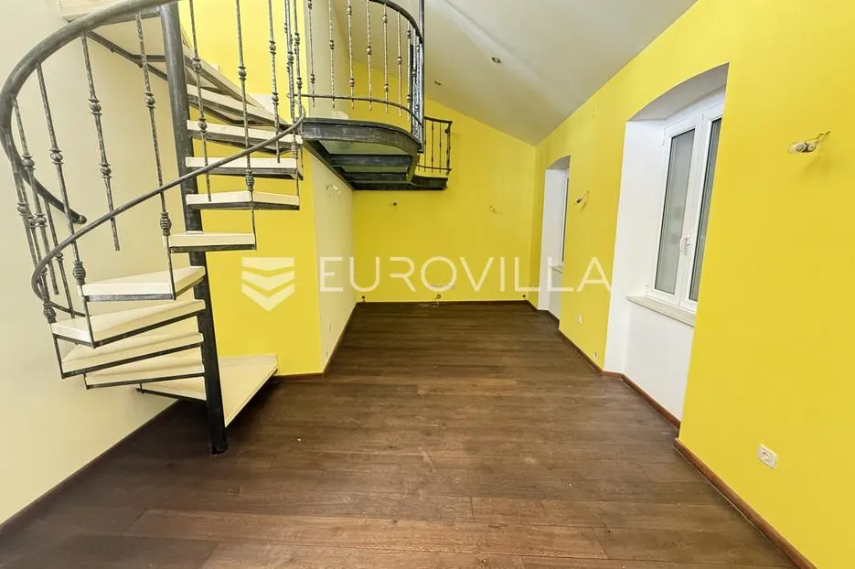 pula, centar, stambeno, poslovni kompleks s dva kvalitetna stana i caffe barom, 272.02 m² - slika 4