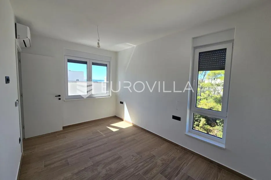 zadar, petrčane, penthouse s krovnom terasom i pogledom na more - slika 9