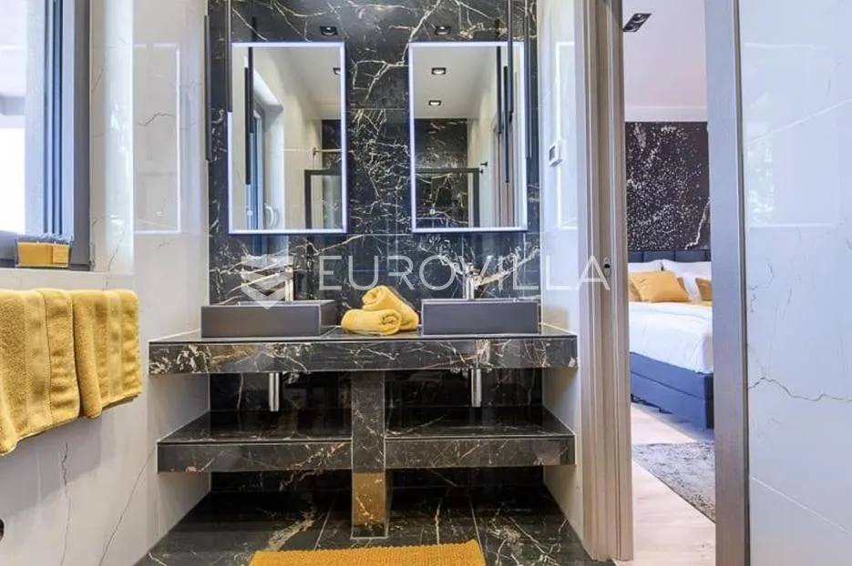 istra, rakalj, prekrasna vila s pogledom na raški zaljev nkp 270 m2 - slika 19