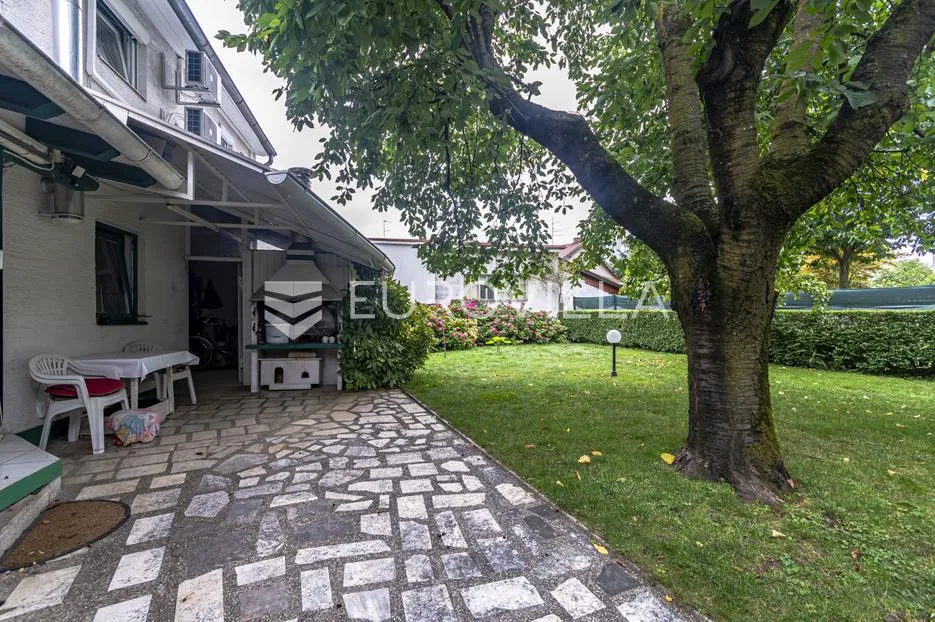 varaždin, centar, stambeno poslovna kuća površine 185 m² - slika 19