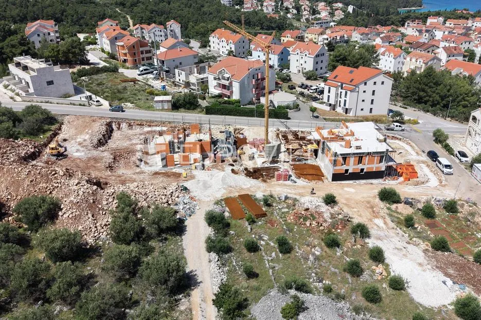 brač, supetar, dvosoban stan na prvom katu s pogledom na more - slika 21