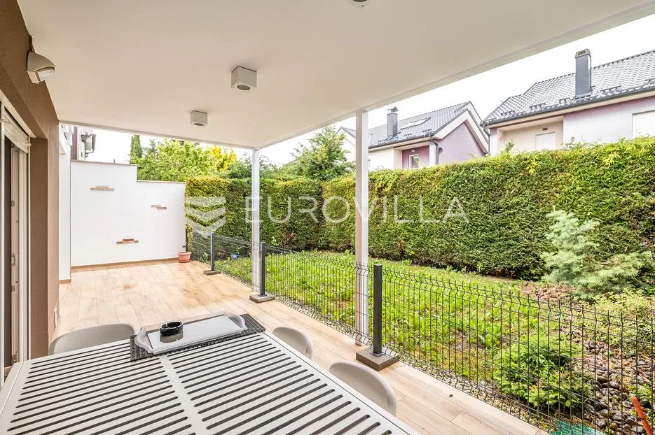zagreb, blato, moderna samostojeća kuća 205 m² - slika 11