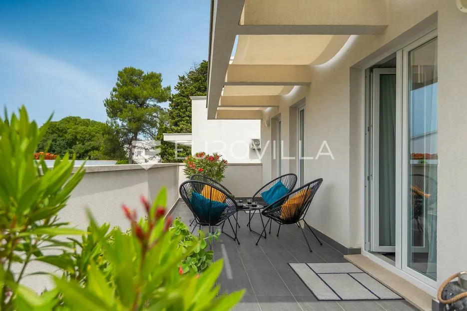 rovinj, rovinjsko selo, prekrasna villa s wellnessom i bazenom, 224 m² - slika 38