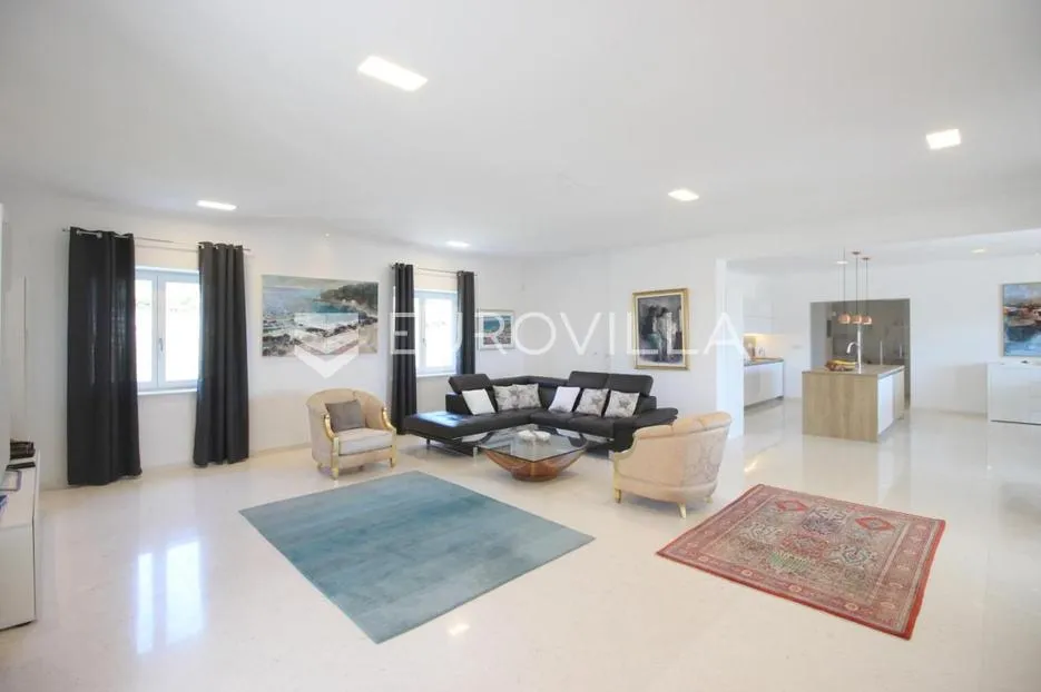 istra, kanfanar, prekrasna kuća 450 m² na velikom imanju od 1900 m² - slika 15