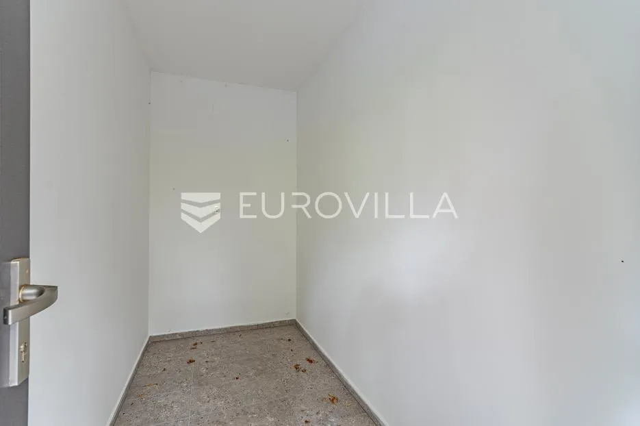 varaždin, centar, četverosoban stan s dva parkirna mjesta - slika 10