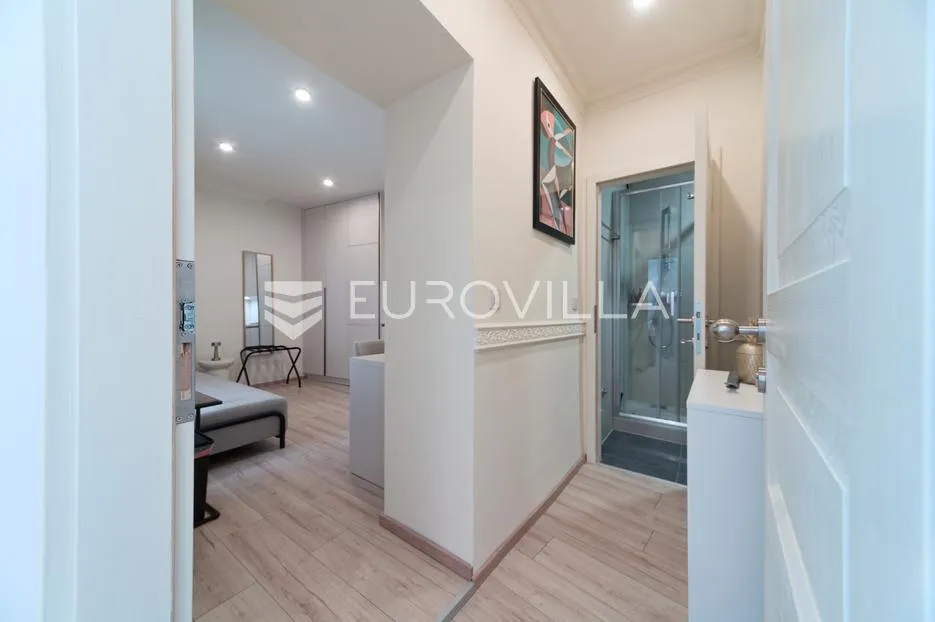 osijek, tvrđa, tri uhodana apartmana 68 m² - slika 11