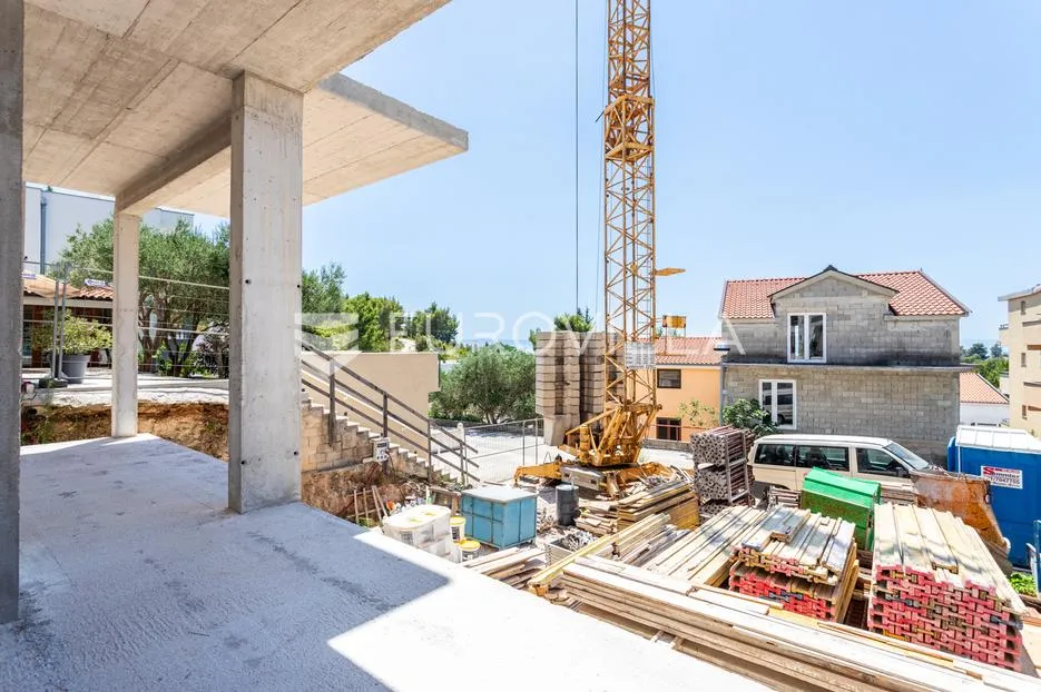 Krvavica, novogradnja trosobni stan prizemlje s pogledom na more - Krvavica, Baška Voda