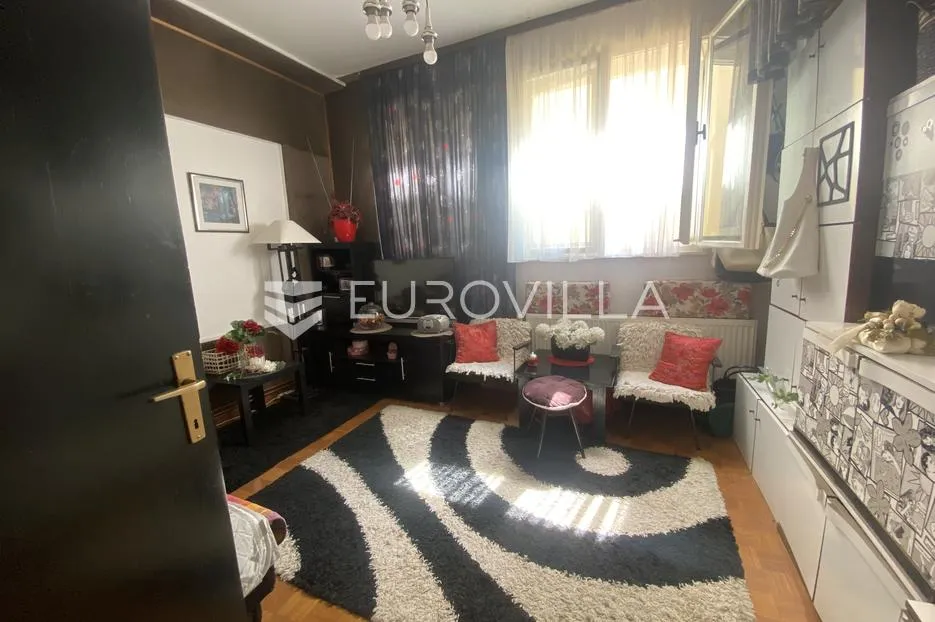 slavonski brod, centar obiteljska kuća s dva neovisna stana 180 m² - slika 16
