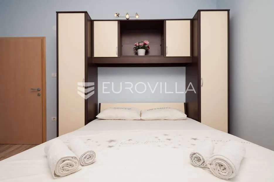 istra, banjole, prostrana stambeno poslovna kuća za odmor, 750 m², parcela 1370 m² - slika 42