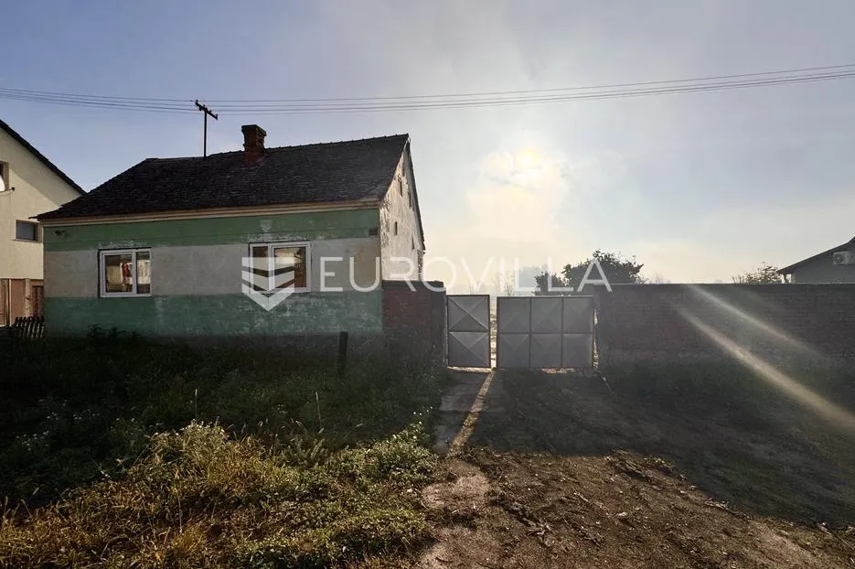 Stari Mikanovci, kuća 55 m2 na zemljištu 581 m2