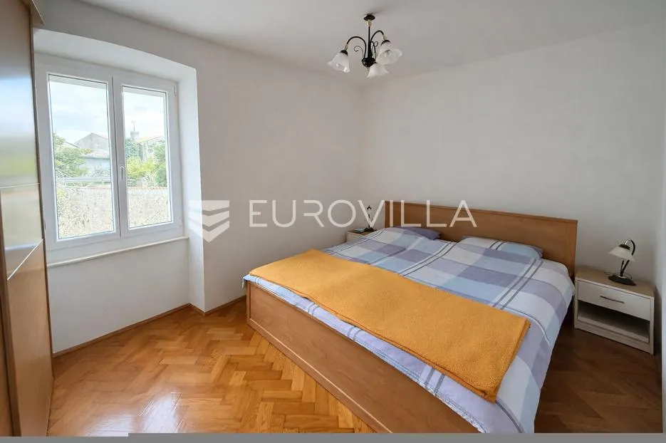 krk, jedinstvena prilika, povijesna kuća s vrtom i golemim poslovnim potencijalom - slika 9
