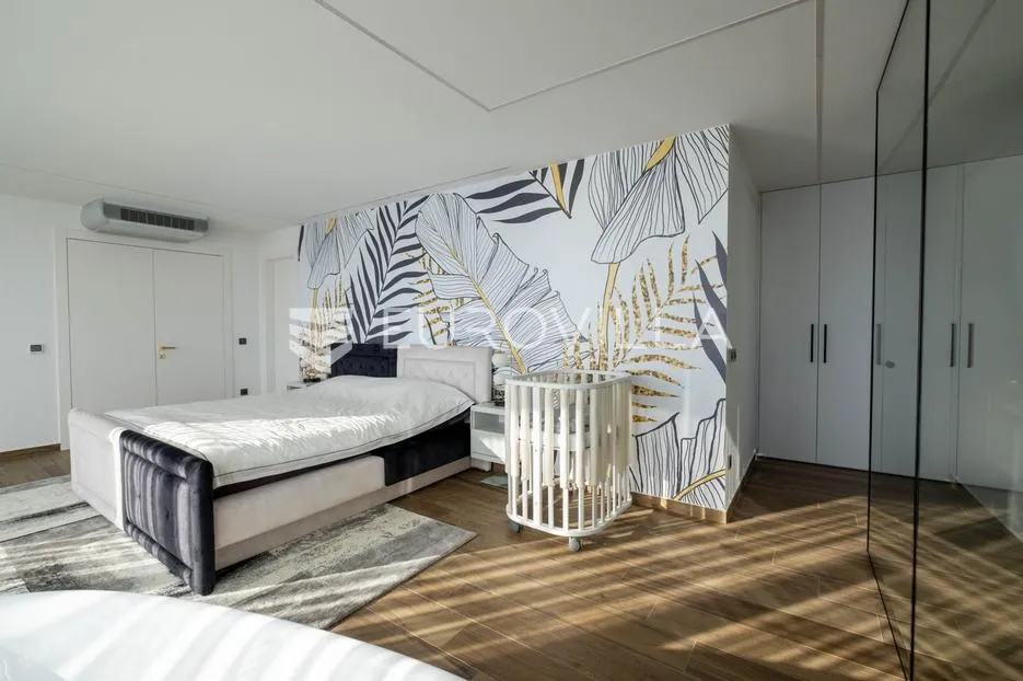 opatija, prekrasan penthause 228 m² s besprijekornim pogledom - slika 43