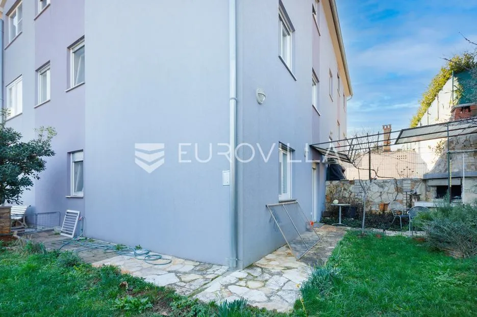 pula, moderan trosoban stan s apartmanom, vrtom i terasom, 136 m² - slika 18