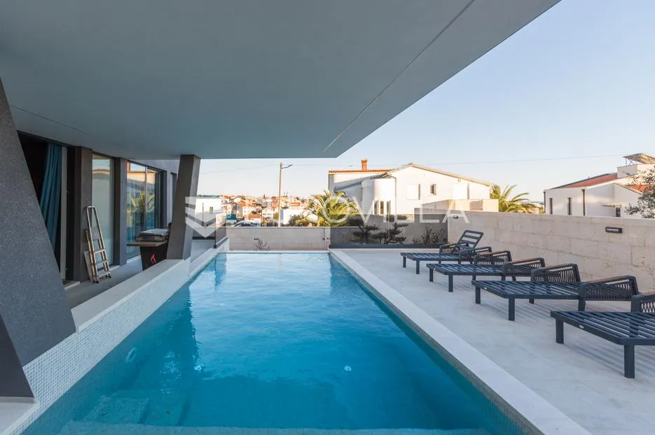 medulin, besprijekornog luksuzna vila 400 m² s bazenom, 300 m od plaže - slika 18