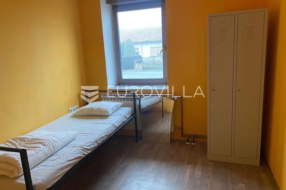 cestica, kuća za smještaj radnika - slika 12