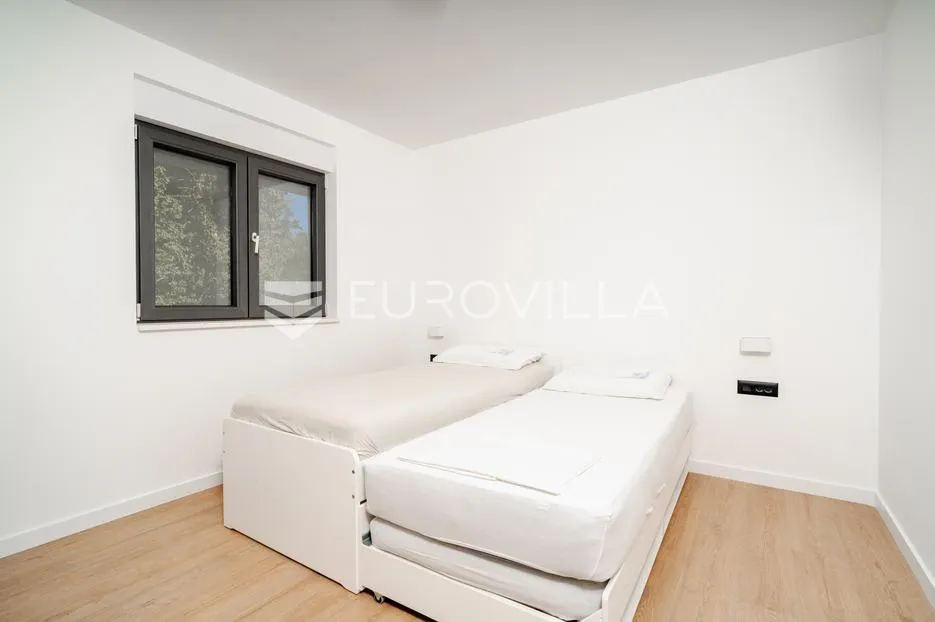 zadar, privlaka, dvosoban stan s vrtom, 83,47 m² - slika 9