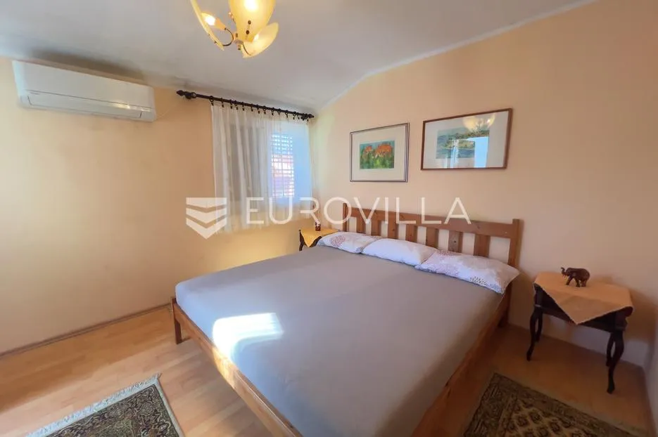 istra, novigrad okolica, šarmantna kuća u nizu s pogledom na more i vrtom - slika 8