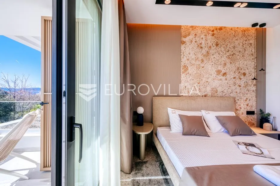 zadar, luksuzna vila s bazenom, savršen spoj elegancije i komfora - slika 33