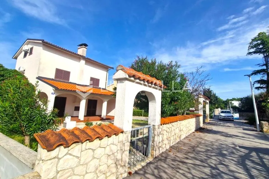 vir, šarmantna kuća s velikim vrtom i garažom na izuzetnoj lokaciji - slika 3