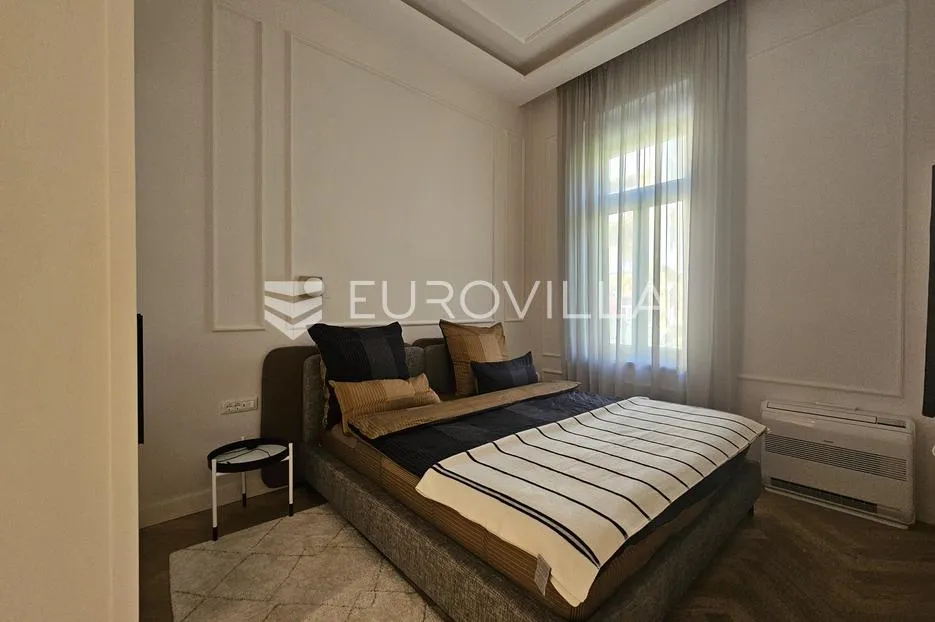 opatija, luksuzan novouređen stan u prvom redu do mora nkp 56.18 m2 - slika 10