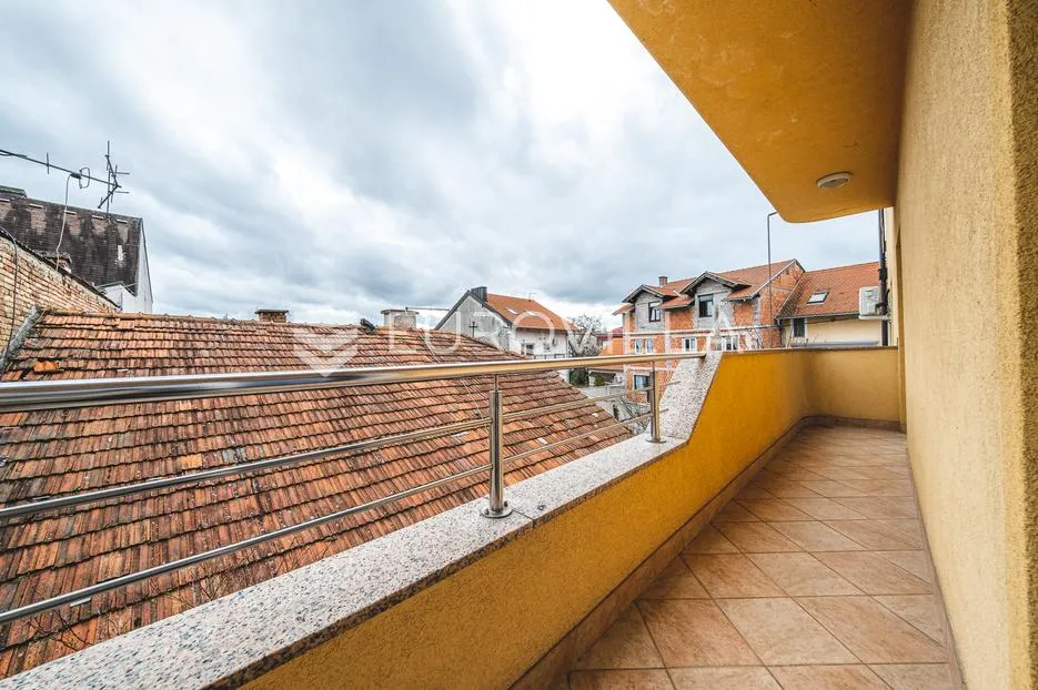 zagreb, maksimir, ugodan i prostran četverosoban stan 110 m² parking - slika 12