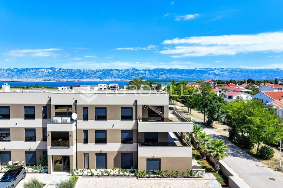 zadar, privlaka, trosoban stan na prvom katu s pogledom na more 110,22 m² - slika 12