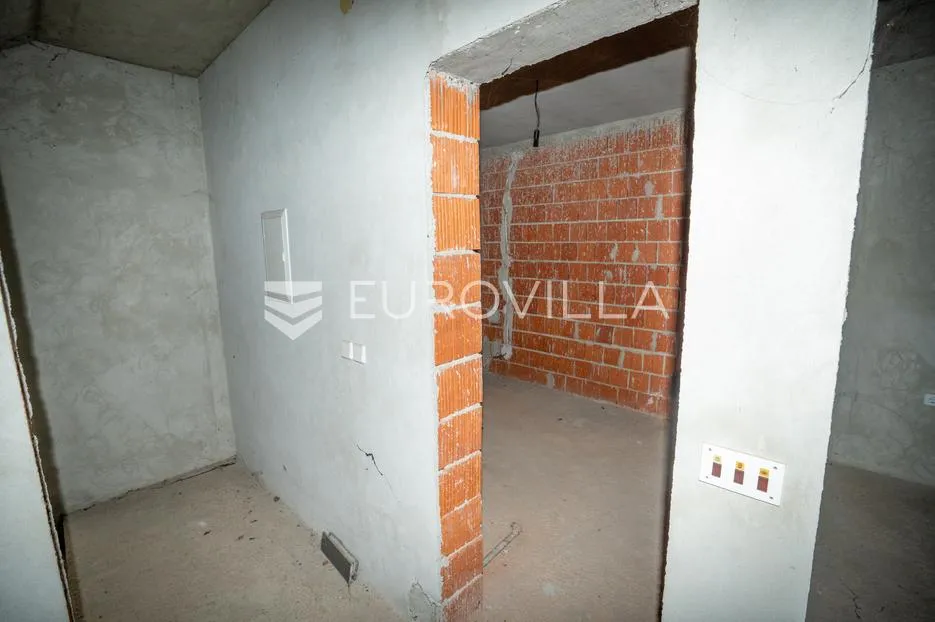 satnica đakovačka, 2 kuće 300 m² i 146 m², odlična investicija - slika 13