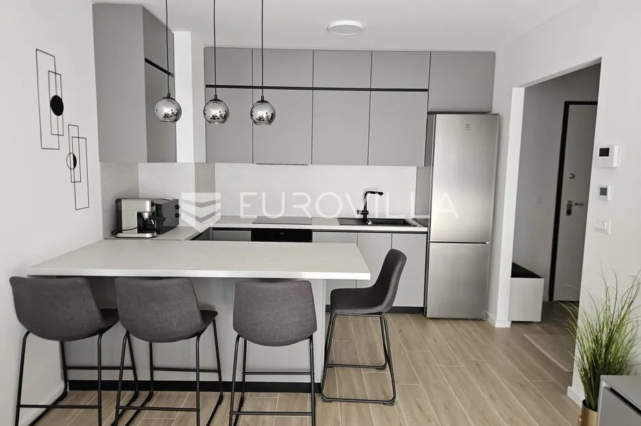 zagreb, remetinec, luksuzan dvosoban stan s garažnim parkirnim mjestom 55 m² - slika 7