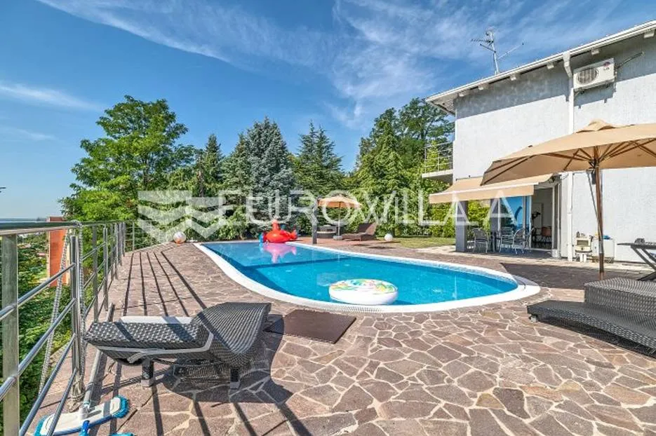 zagreb, gajnice moderna kuća 340m2, s bazenom na zemljištu 2300m2 - slika 12