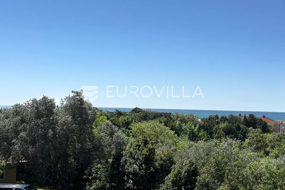 istra, umag, moderna kuća u nizu s pogledom na more, krovna terasa, 600 m od plaže - slika 4