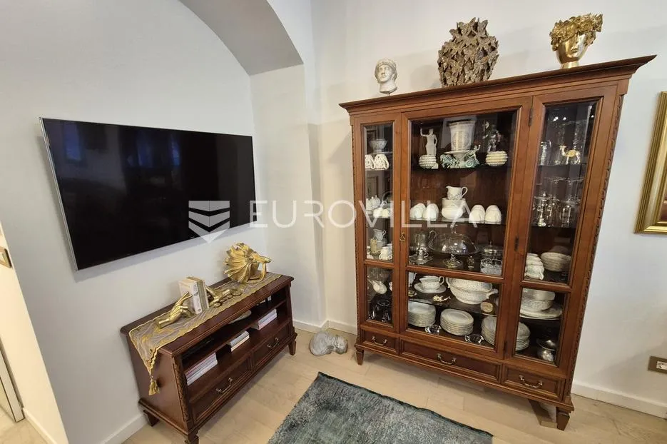 zagreb, ilica, trg bana jelačića prekrasan trosoban stan 72 m² najam - slika 19