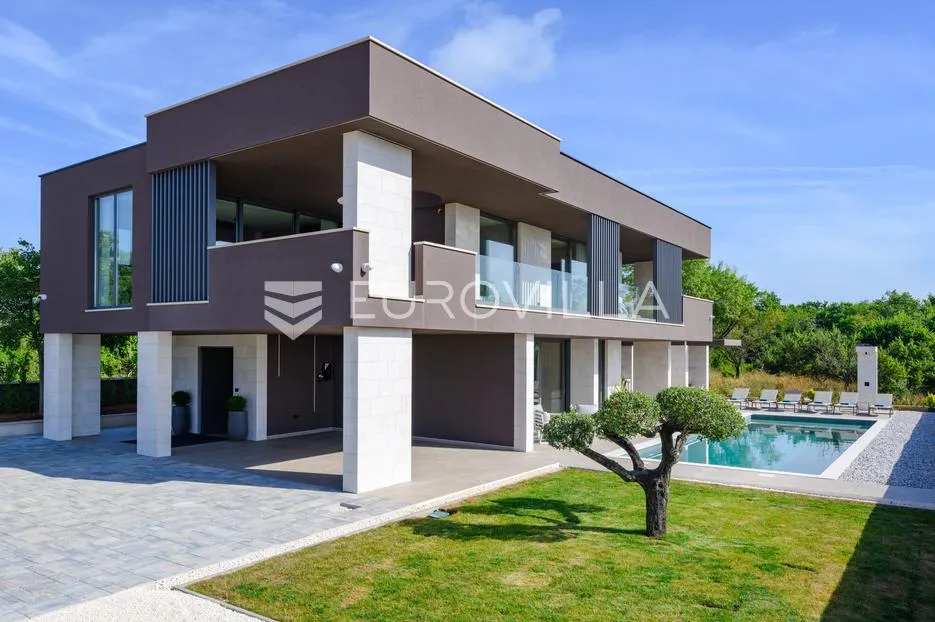 istra, krnice, impresivna dizajnerska vila s pogledom na more - slika 3