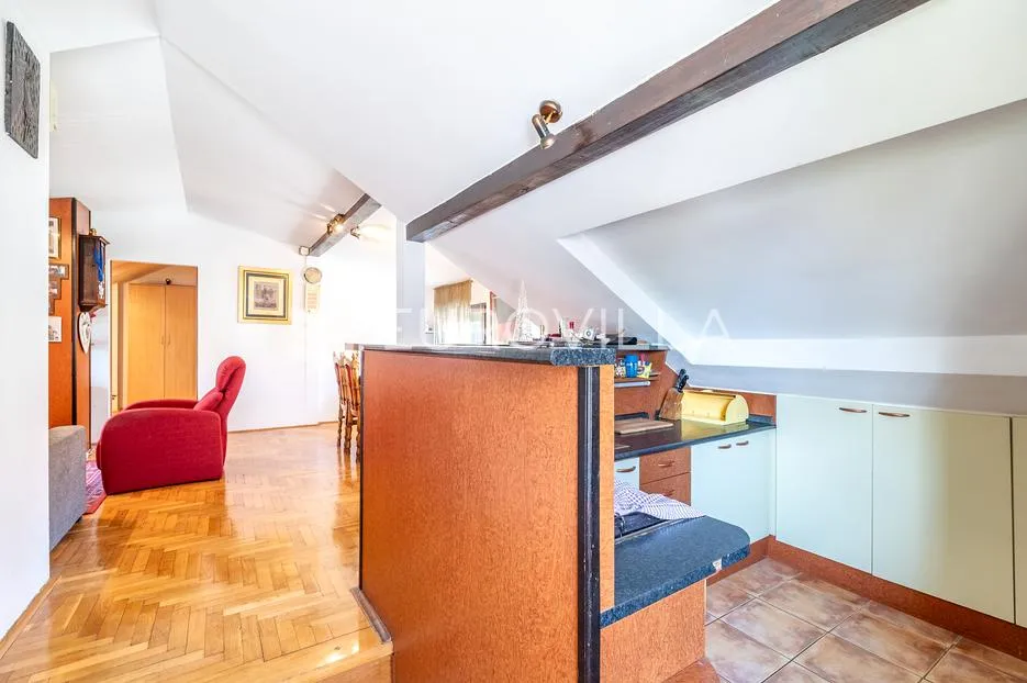 zagreb, maksimir, lašćina obiteljska kuća s 3 stana 350 m² - slika 10