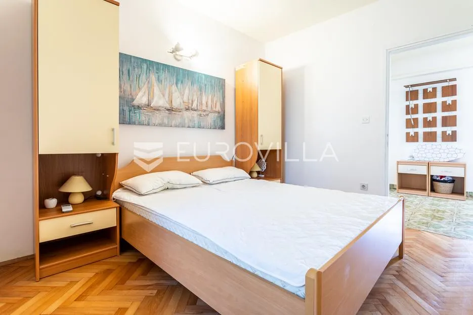hvar, stari grad, četverosoban stan s prekrasnom terasom - slika 13