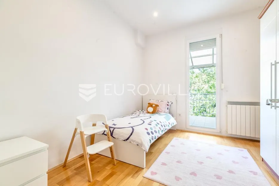 zagreb, centar, komforan trosoban stan s balkonom neto korisne površine 80 m² - slika 7