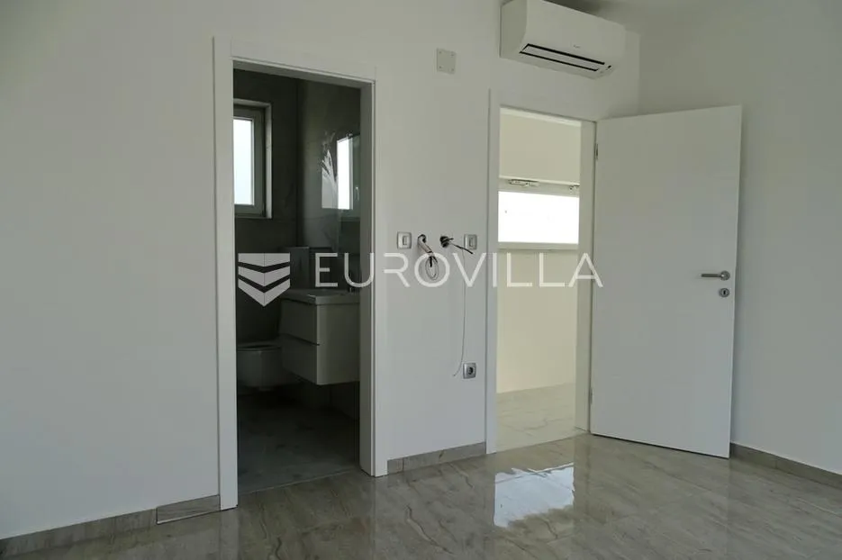 malinska, miholjice, obiteljska villa, 153,53 m², s bazenom i pogledom na more - slika 5