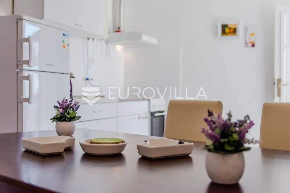 omiš, marušić, prekrasna apartmanska kuća - slika 8
