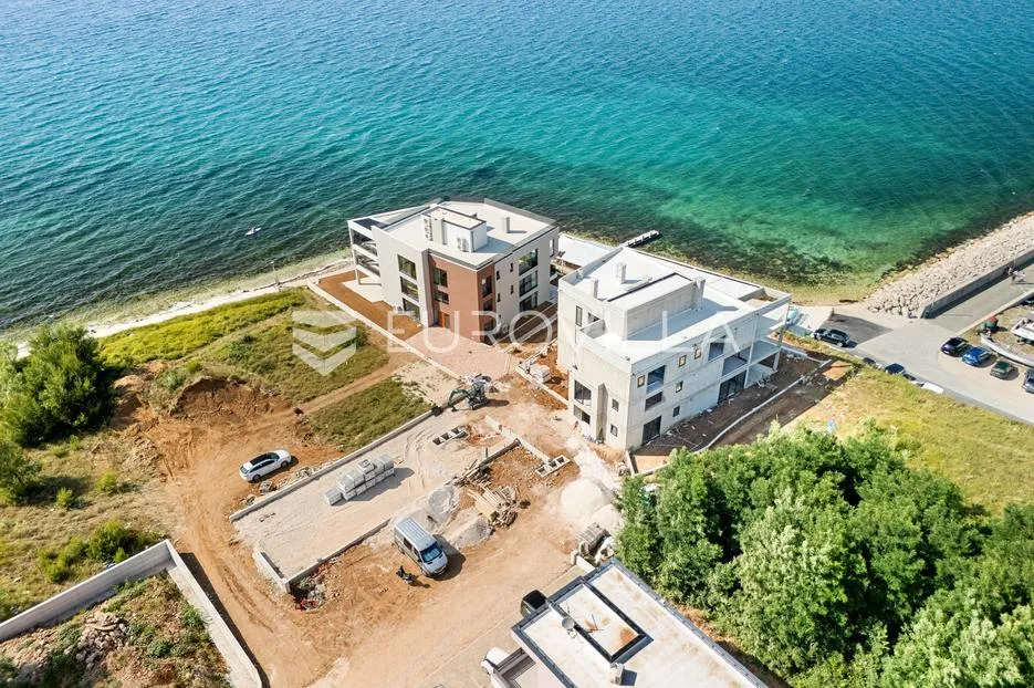 zadar, privlaka, luksuzni dvosoban stan 1. red do mora, 85,57 m² - slika 18