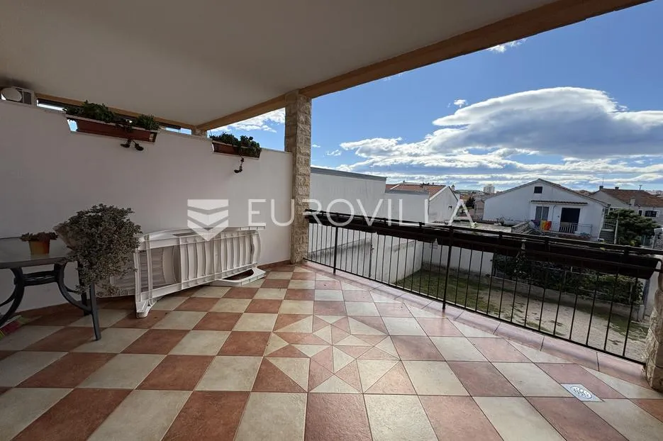 vodice, kuća s 5 apartmana, 278 m² - slika 23