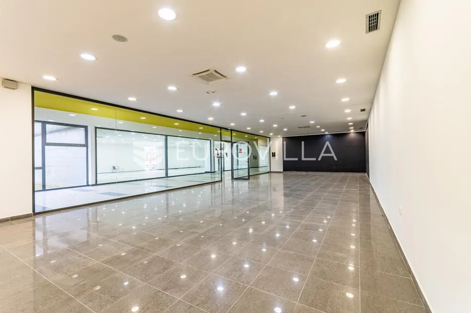 prelog, poslovni kompleks površine 3725 m² - slika 3