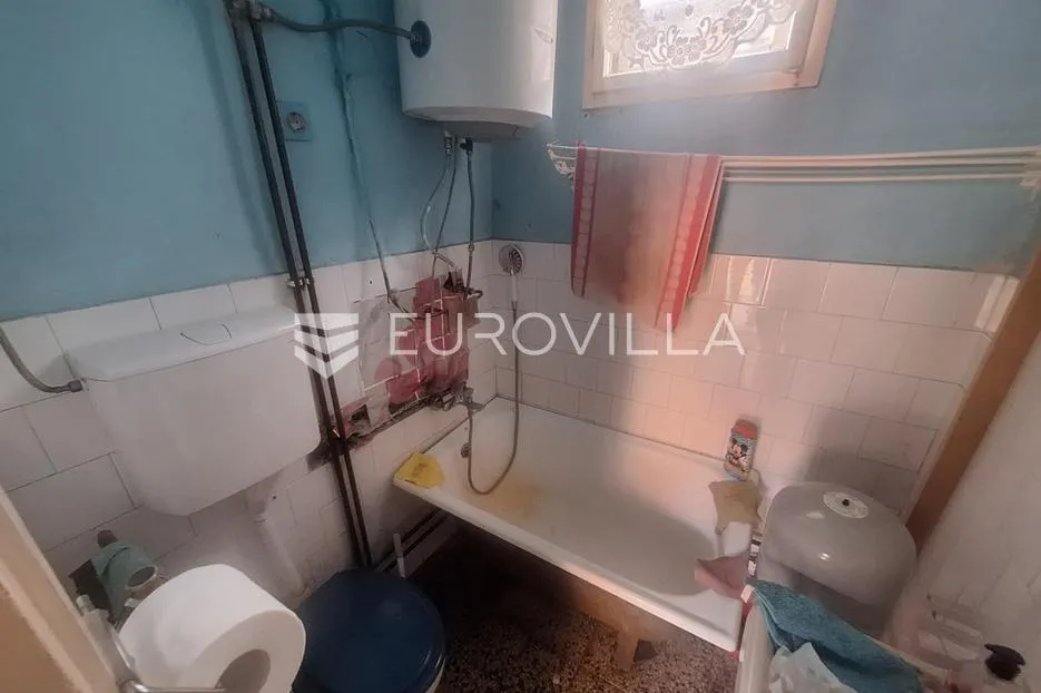 karlovac, dubovac, kuća 115 m², odlična lokacija - slika 7