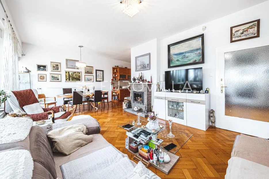 zagreb, pantovčak, prostrana obiteljska kuća 400 m² na parceli 735 m², prekrasan pogled - slika 3