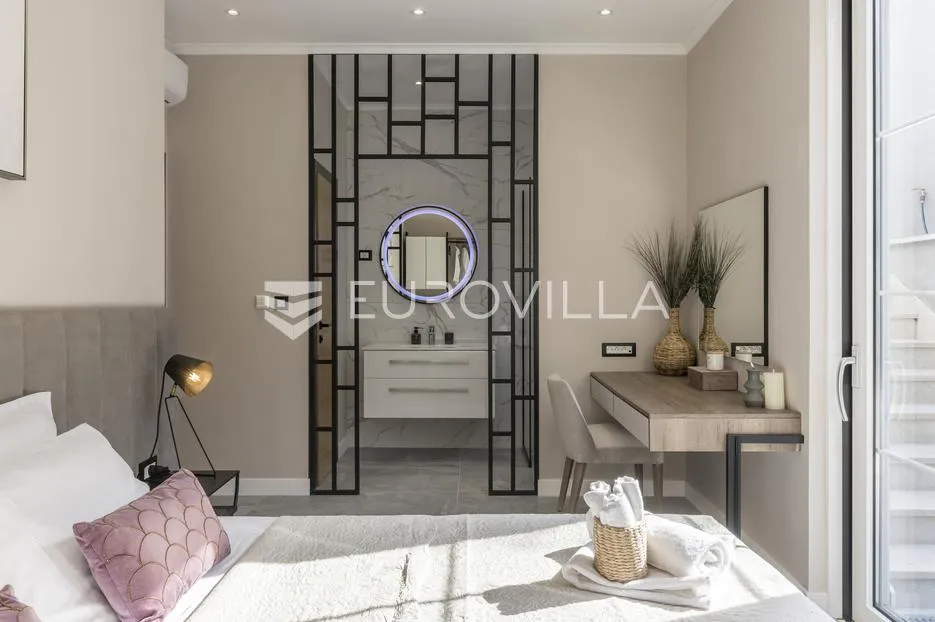 podstrana, luksuzna novoizgrađena vila površine 300 m² - slika 11