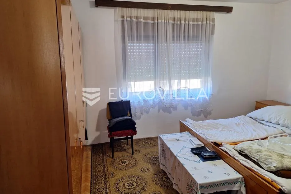 karlovac, mala švarča, stambeno-poslovna zgrada 330 m2 - slika 5
