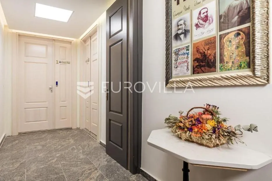 rijeka, centar, dva luksuzna studio apartmana u strogom centru - slika 25