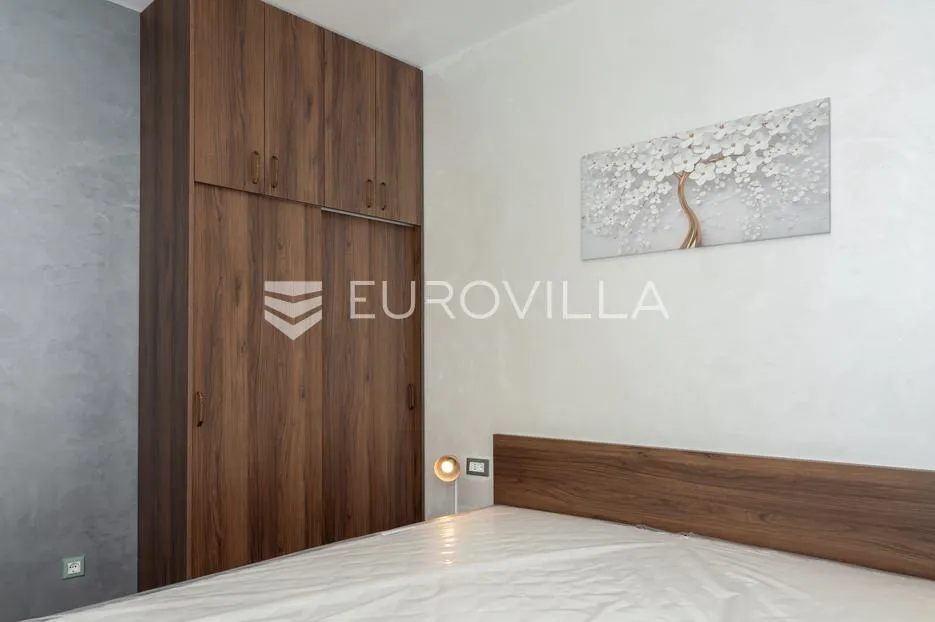 rijeka, centar, peterosoban stan 97 m² s dvije odvojene stambene jedinice - slika 10