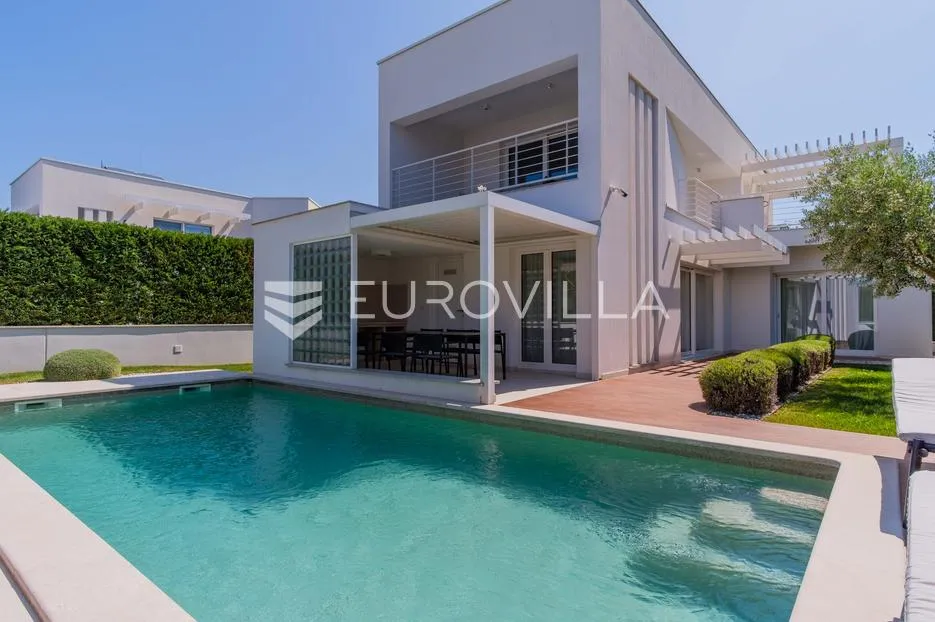 istra, funtana, moderna vila 180 m² s bazenom i privatnim parkingom - slika 6