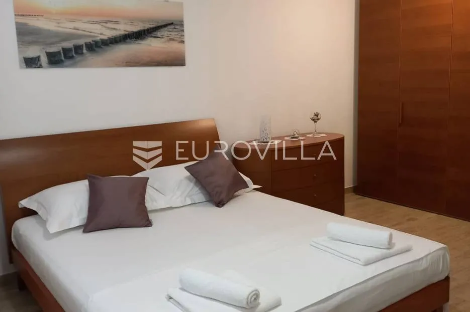 zagvozd, lijepa kuća na jedinstvenoj lokaciji - slika 16