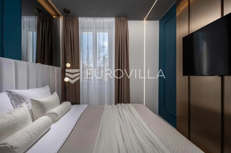 rijeka, centar, novouređen luksuzan stan nkp 105 m2 s tri apartmana - slika 19